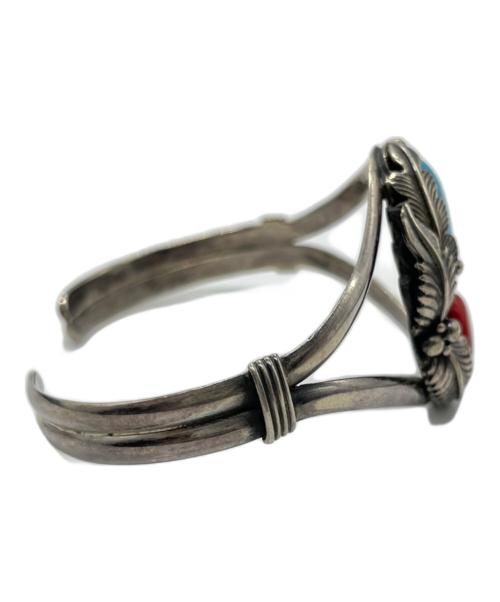 インディアンジュエリーバングル（-）インディアンジュエリーバングル (-) インディアンジュエリーバングル 2ストーンの古着・服飾アイテム