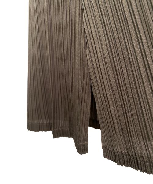 PLEATS PLEASE（プリーツプリーズ）PLEATS PLEASE (プリーツプリーズ) プリーツパンツ オリーブ サイズ:３の古着・服飾アイテム