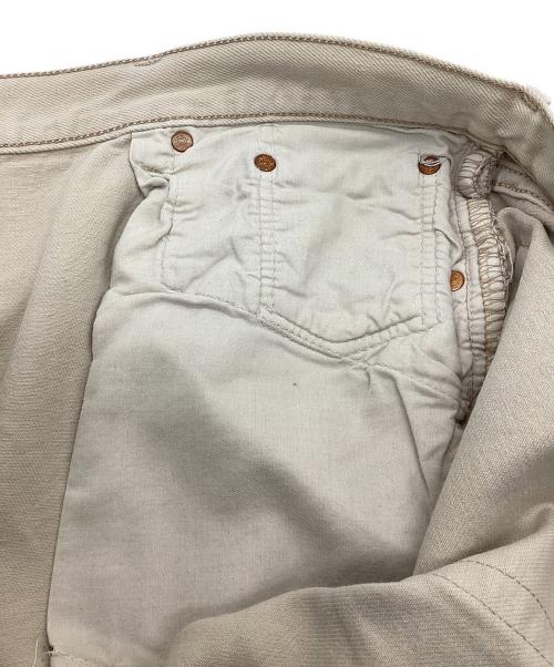 LEVI'S（リーバイス）LEVI'S (リーバイス) デニムパンツ ボタン裏275 ベージュ サイズ:W38L36の古着・服飾アイテム