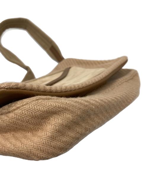 PRADA（プラダ）PRADA (プラダ) ショルダーバッグ ベージュの古着・服飾アイテム