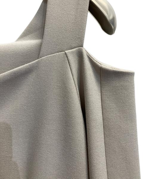 MURRAL（ミューラル）MURRAL (ミューラル) Melt off shoulder jacket ベージュ サイズ:2の古着・服飾アイテム