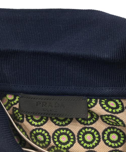 PRADA（プラダ）PRADA (プラダ) ポロシャツ ベージュ×ネイビー サイズ:Sの古着・服飾アイテム