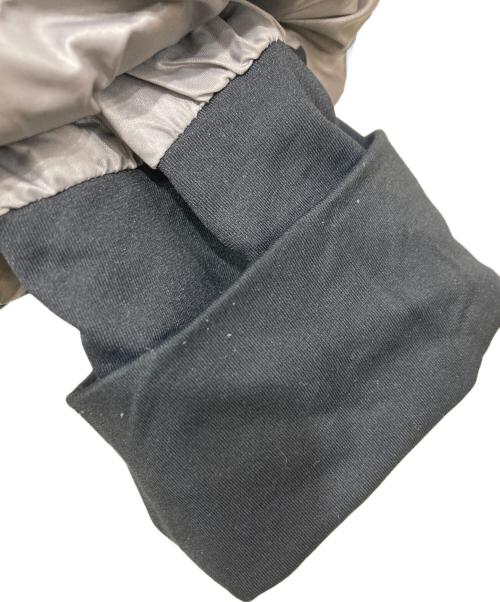 MONCLER GRENOBLE（モンクレール グルノーブル）MONCLER GRENOBLE (モンクレール グルノーブル) ERPENAY ダウンジャケット グリーン サイズ:3の古着・服飾アイテム