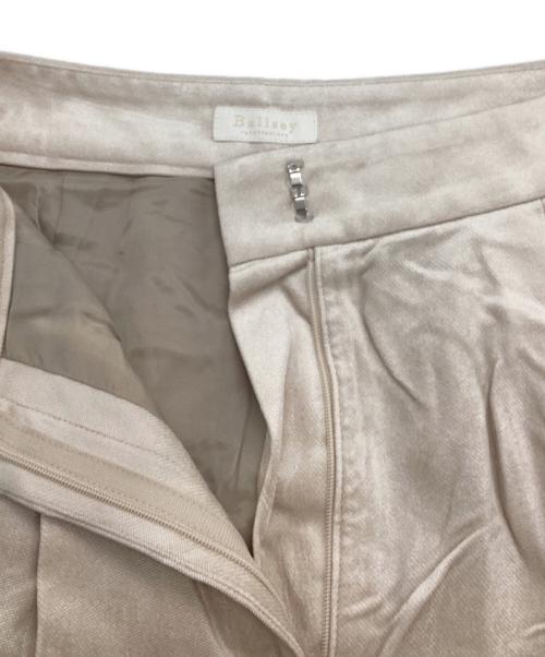 BALLSEY（ボールジィ）BALLSEY (ボールジィ) マットベルベット セミワイドパンツ ベージュ サイズ:34の古着・服飾アイテム
