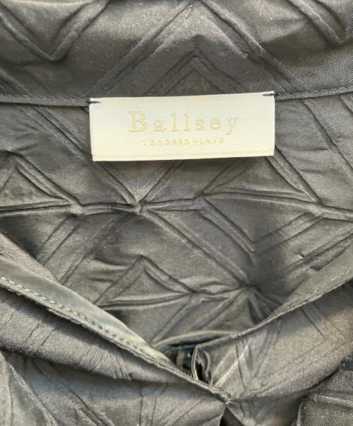 BALLSEY（ボールジィ）BALLSEY (ボールジィ) キカエンボスステッチ ボウタイブラウス ブラック サイズ:36 未使用品の古着・服飾アイテム