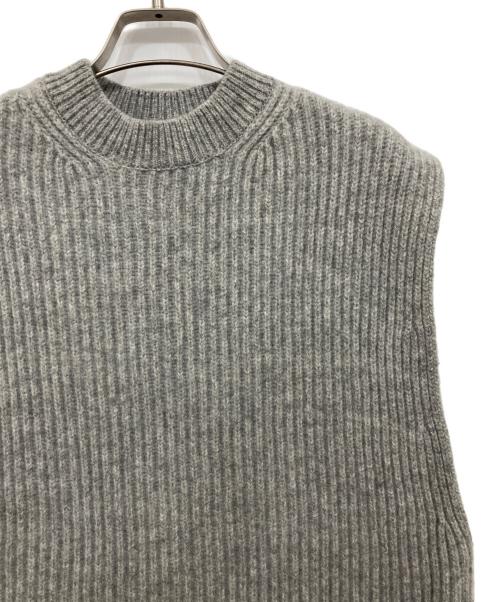 LE PHIL（ル フィル）LE PHIL (ル フィル) ウールシルクカシミヤニットジレ グレー サイズ:Fの古着・服飾アイテム