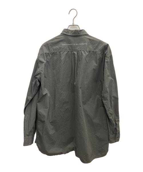 and wander（アンドワンダー）and wander (アンドワンダー) NAOKI ISHIKAWA THE VOID CORDURA shirt グレー サイズ:Lの古着・服飾アイテム