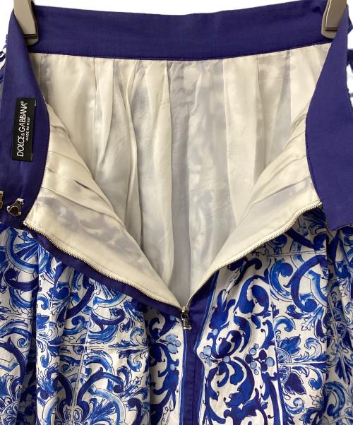 DOLCE & GABBANA（ドルチェ＆ガッバーナ）DOLCE & GABBANA (ドルチェ＆ガッバーナ) マジョリカプリントスカート ブルー サイズ:38の古着・服飾アイテム