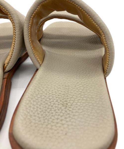 AURALEE（オーラリー）AURALEE (オーラリー) LEATHER STRAP SANDAL グレー サイズ:SIZE 8の古着・服飾アイテム