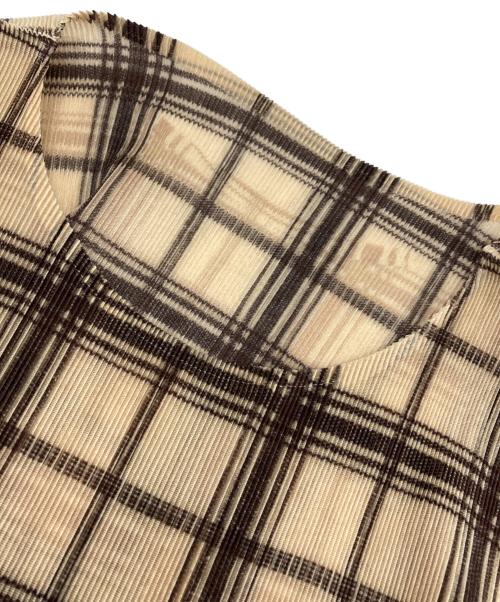 PLEATS PLEASE（プリーツプリーズ）PLEATS PLEASE (プリーツプリーズ) ブラウス ベージュ サイズ:3の古着・服飾アイテム