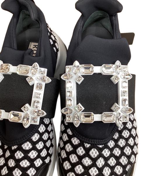 Roger Vivier（ロジェ ヴィヴィエ）Roger Vivier (ロジェ ヴィヴィエ) ストラスバックル ビジュー ブラック×ホワイト サイズ:361/2の古着・服飾アイテム