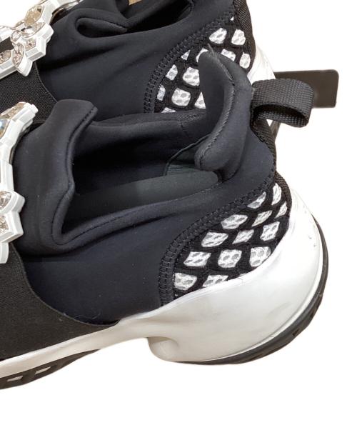 Roger Vivier（ロジェ ヴィヴィエ）Roger Vivier (ロジェ ヴィヴィエ) ストラスバックル ビジュー ブラック×ホワイト サイズ:361/2の古着・服飾アイテム