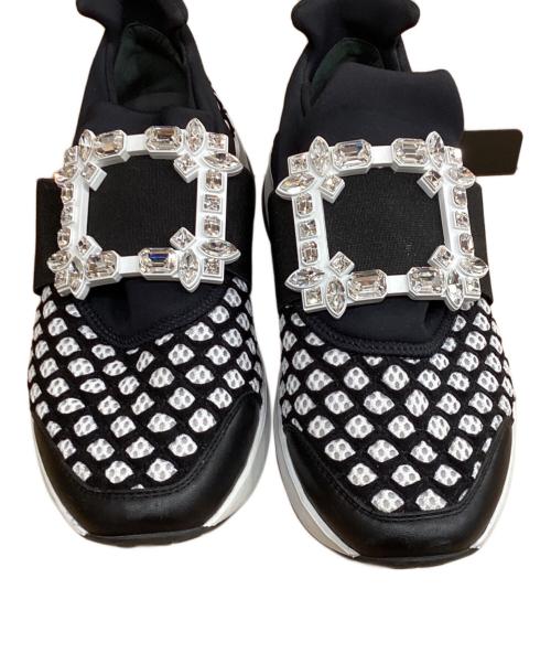 Roger Vivier（ロジェ ヴィヴィエ）Roger Vivier (ロジェ ヴィヴィエ) ストラスバックル ビジュー ブラック×ホワイト サイズ:361/2の古着・服飾アイテム