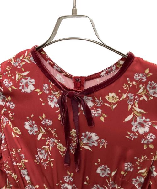 Mystrada（マイストラーダ）Mystrada (マイストラーダ) エアリーサテンワンピース レッド サイズ:SIZE 38 未使用品の古着・服飾アイテム