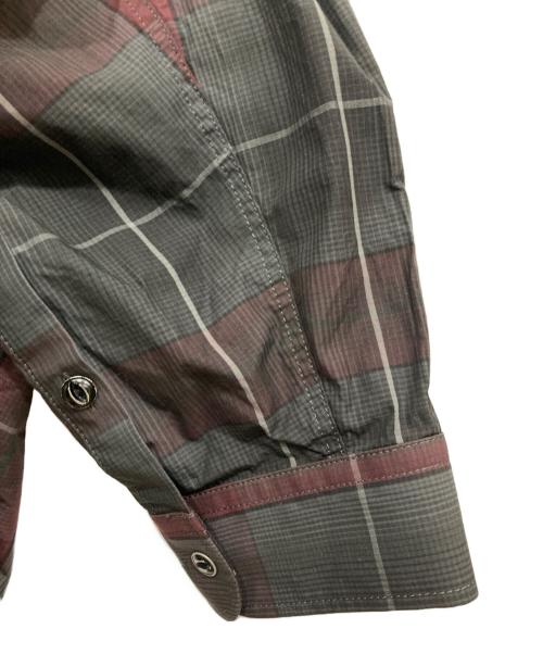 Maison MIHARA YASUHIRO（メゾン ミハラ ヤスヒロ）Maison MIHARA YASUHIRO (メゾン ミハラ ヤスヒロ) ロングシャツ グレー×レッド サイズ:48の古着・服飾アイテム