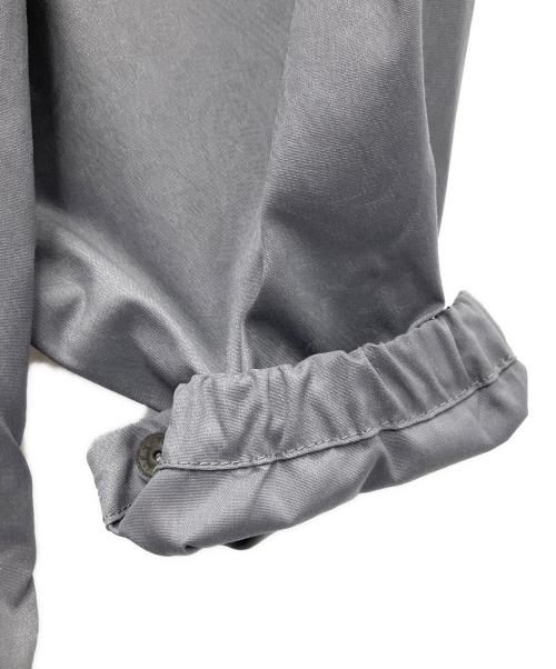 G-SHOCK PRODUCTS（ジーショック プロダクツ）G-SHOCK PRODUCTS (ジーショック プロダクツ) PAISLEY PATTERN EMBOSS BLOUSON グレー サイズ:XL 未使用品の古着・服飾アイテム