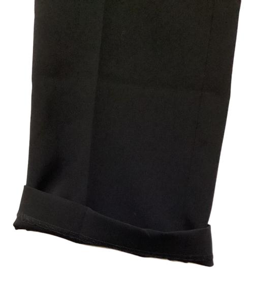 AP STUDIO（エーピーストゥディオ）AP STUDIO (エーピーストゥディオ) セミフレアクロップドパンツ ブラック サイズ:３８ 未使用品の古着・服飾アイテム