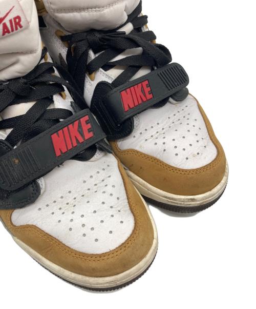 NIKE（ナイキ）NIKE (ナイキ) ハイカットスニーカー ホワイト×ブラウン サイズ:28.0の古着・服飾アイテム