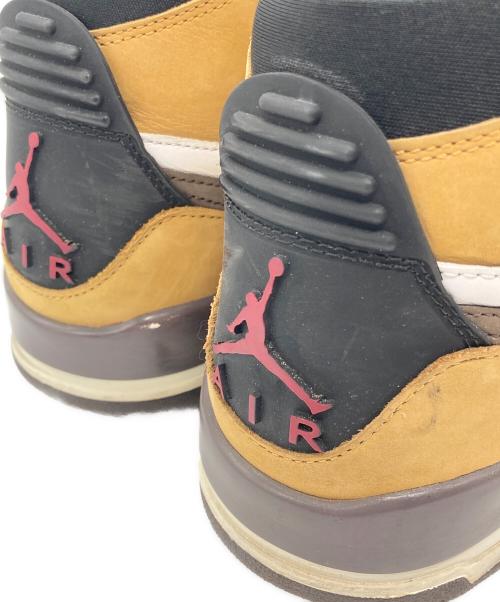 NIKE（ナイキ）NIKE (ナイキ) ハイカットスニーカー ホワイト×ブラウン サイズ:28.0の古着・服飾アイテム