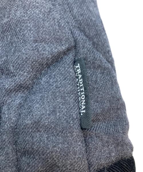 Traditional Weatherwear（トラディショナルウェザーウェア）Traditional Weatherwear (トラディショナルウェザーウェア) キルティングコート グレー サイズ:32の古着・服飾アイテム