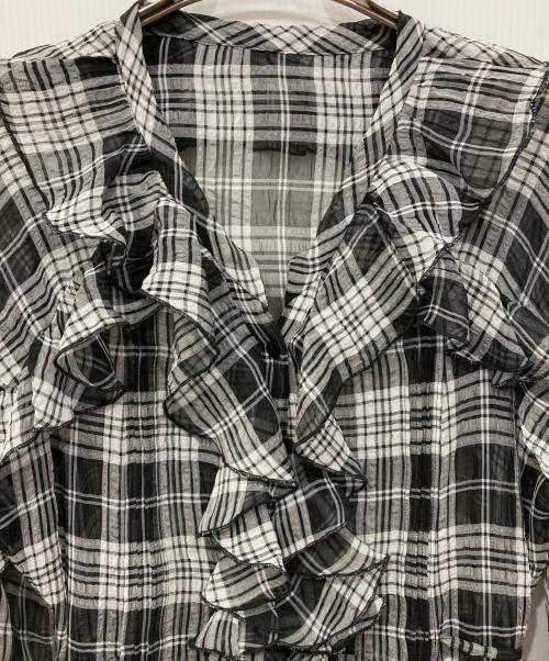 Lily Brown（リリーブラウン）Lily Brown (リリーブラウン) シアーボリュームフリルワンピース ブラック サイズ:Freeの古着・服飾アイテム