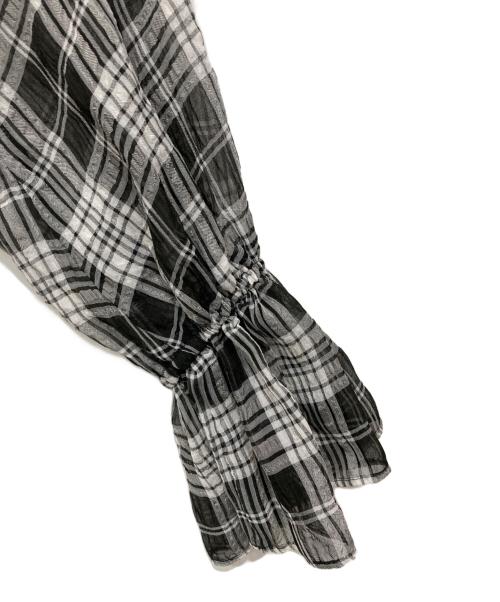 Lily Brown（リリーブラウン）Lily Brown (リリーブラウン) シアーボリュームフリルワンピース ブラック サイズ:Freeの古着・服飾アイテム