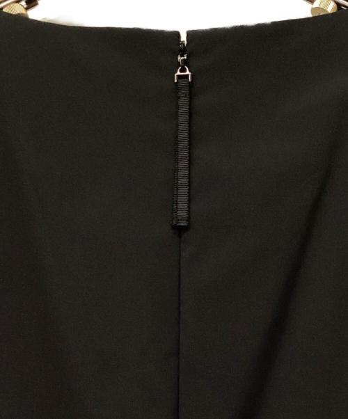 TO BE CHIC（トゥービーシック）TO BE CHIC (トゥービーシック) ストレッチタフタ ドレス ブラック サイズ:40の古着・服飾アイテム