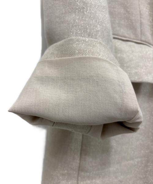 Audrey and John Wad（オードリーアンドジョンワッド）Audrey and John Wad (オードリーアンドジョンワッド) ラメ糸ツイルピークドラペルジャケット ベージュ サイズ:M 未使用品の古着・服飾アイテム