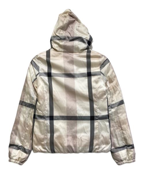 BLUE LABEL CRESTBRIDGE（ブルーレーベルクレストブリッジ）BLUE LABEL CRESTBRIDGE (ブルーレーベルクレストブリッジ) REVERSIBLE DOWN HOODIE アイボリー サイズ:38の古着・服飾アイテム