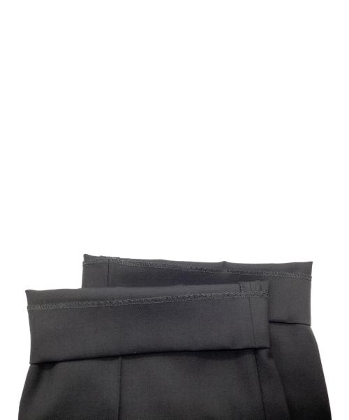 MARKAWARE（マーカウェア）MARKAWARE (マーカウェア) ONE TUCK TAPERED TROUSERS グレー サイズ:2の古着・服飾アイテム