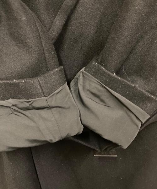 HEVO（イーヴォ）Hevo (イーヴォ) ダブルブレストベルテッドコート ブラック サイズ:SIZE 44の古着・服飾アイテム