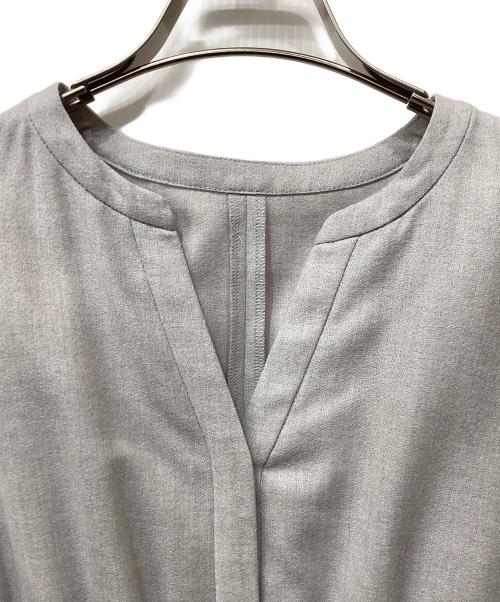 ANAYI（アナイ）ANAYI (アナイ) ソフトアムンゼンタックフレアーワンピース グレー サイズ:38の古着・服飾アイテム