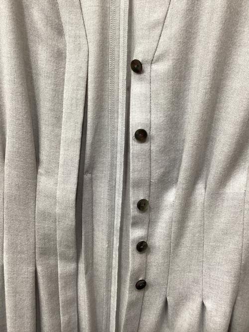 ANAYI（アナイ）ANAYI (アナイ) ソフトアムンゼンタックフレアーワンピース グレー サイズ:38の古着・服飾アイテム