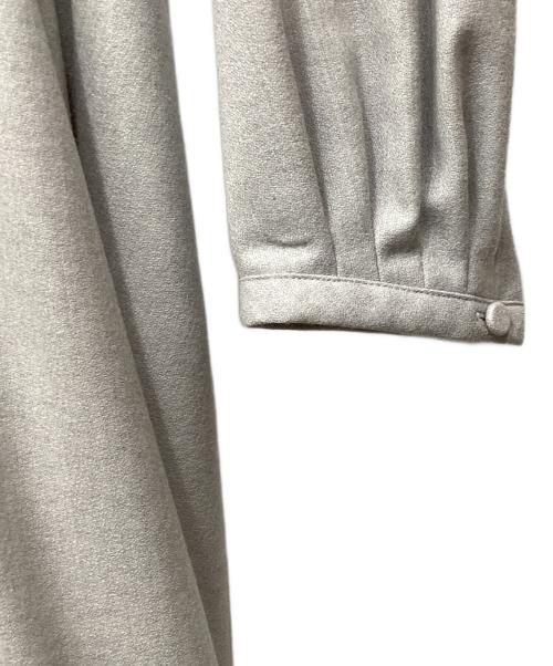 ANAYI（アナイ）ANAYI (アナイ) ソフトアムンゼンタックフレアーワンピース グレー サイズ:38の古着・服飾アイテム