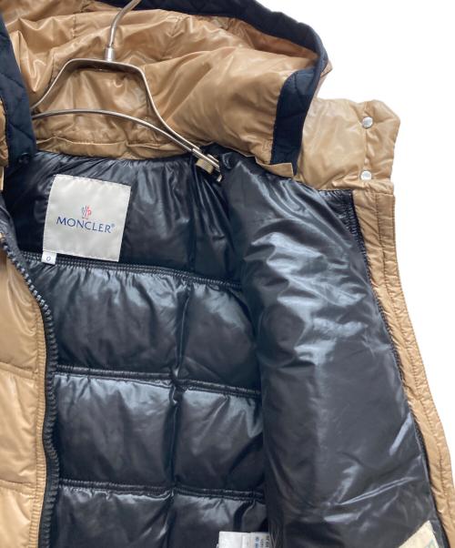 MONCLER（モンクレール）MONCLER (モンクレール) ダウンジャケット ベージュの古着・服飾アイテム