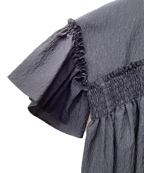 UNITED ARROWS（ユナイテッドアローズ）UNITED ARROWS (ユナイテッドアローズ) エアリージャカード シャーリング フレアスリーブ ブラウス ネイビー サイズ:Freeの古着・服飾アイテム