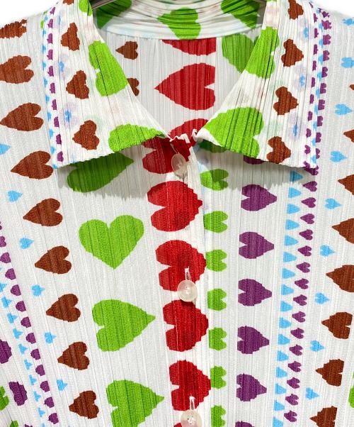 PLEATS PLEASE（プリーツプリーズ）PLEATS PLEASE (プリーツプリーズ) ハート柄半袖プリーツシャツ ホワイト サイズ:3の古着・服飾アイテム