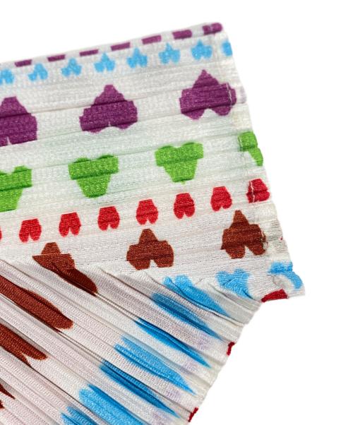 PLEATS PLEASE（プリーツプリーズ）PLEATS PLEASE (プリーツプリーズ) ハート柄半袖プリーツシャツ ホワイト サイズ:3の古着・服飾アイテム