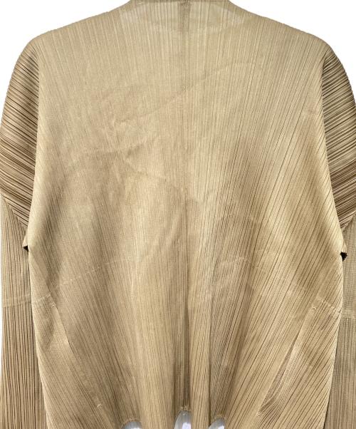 PLEATS PLEASE（プリーツプリーズ）PLEATS PLEASE (プリーツプリーズ) プリーツカーディガン ベージュ サイズ:3の古着・服飾アイテム