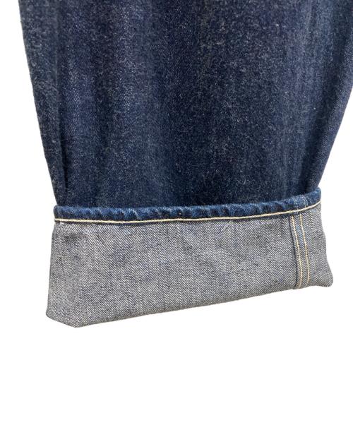 COMOLI（コモリ）COMOLI (コモリ) デニム ベルテッドパンツ インディゴ サイズ:3の古着・服飾アイテム