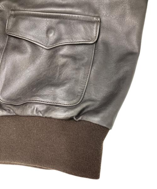 COMOLI（コモリ）COMOLI (コモリ) シープスキンA-2ジャケット ブラウン サイズ:3の古着・服飾アイテム