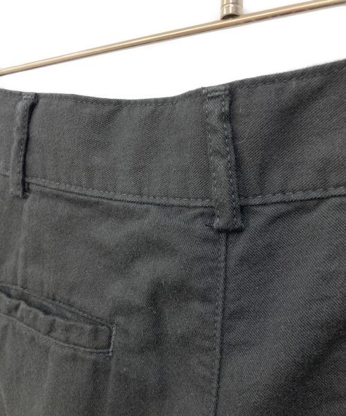 caqu（サキュウ）caqu (サキュウ) two tuck chino II ブラック サイズ:SIZE 2の古着・服飾アイテム