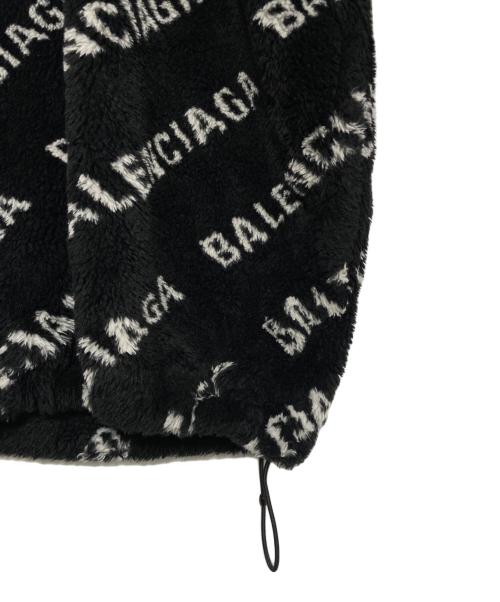 BALENCIAGA（バレンシアガ）BALENCIAGA (バレンシアガ) ロゴ総柄ボアフェイクファーオーバーサイズジャケット ブラック サイズ:44の古着・服飾アイテム