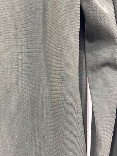 MM6 Maison Margiela（エムエムシックスメゾンマルジェラ）MM6 Maison Margiela (エムエムシックスメゾンマルジェラ) レイヤードカットソー オリーブ サイズ:Sの古着・服飾アイテム