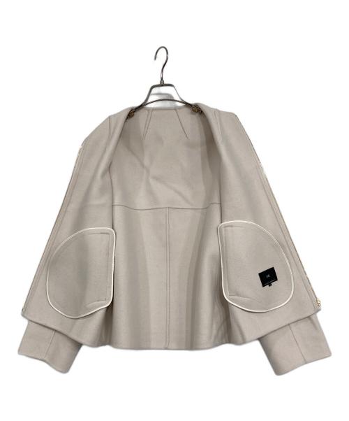 23区（ニジュウサンク）23区 (ニジュウサンク) ウールリバーショートブルゾン アイボリー サイズ:40の古着・服飾アイテム