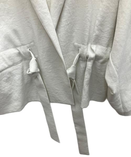 BEIGE（ベイジ）BEIGE (ベイジ) MARIE ノーカラージャケット ホワイト サイズ:4の古着・服飾アイテム