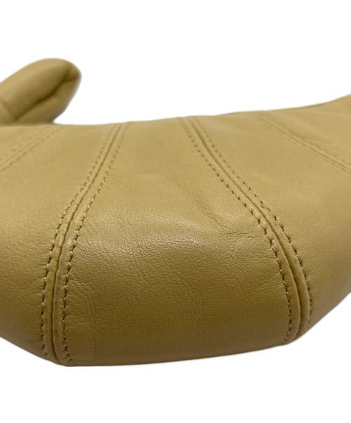 LEMAIRE（ルメール）LEMAIRE (ルメール) CROISSANT COIN PURSE ベージュの古着・服飾アイテム
