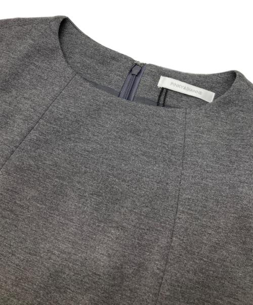 Pinky & Dianne（ピンキーアンドダイアン）Pinky & Dianne (ピンキーアンドダイアン) ベルスリーブベルト付きワンピース グレー サイズ:38の古着・服飾アイテム