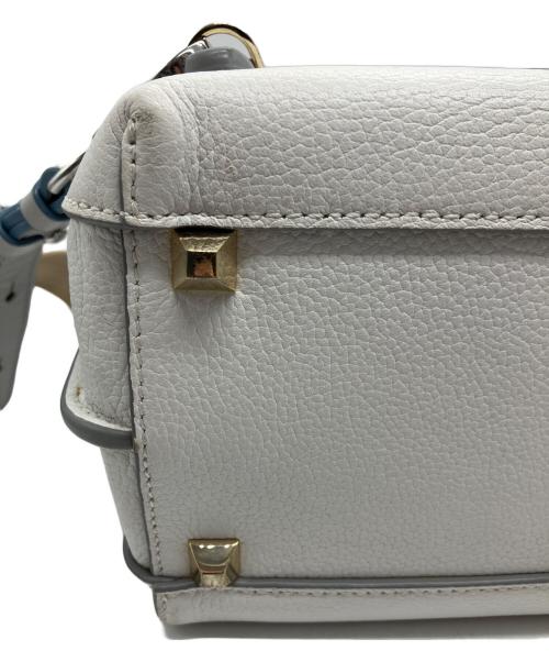 MCM（エムシーエム）MCM (エムシーエム) 2WAYバッグ ホワイトの古着・服飾アイテム