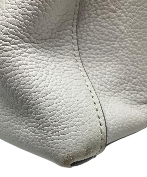 MCM（エムシーエム）MCM (エムシーエム) 2WAYバッグ ホワイトの古着・服飾アイテム